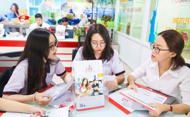 Cơ hội trúng tuyển đại học quốc tế bằng học bạ ngay đợt đầu tiên - Ảnh 2.