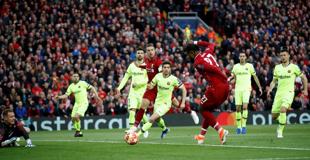 Đêm huyền diệu ở Anfield  - Ảnh 1.