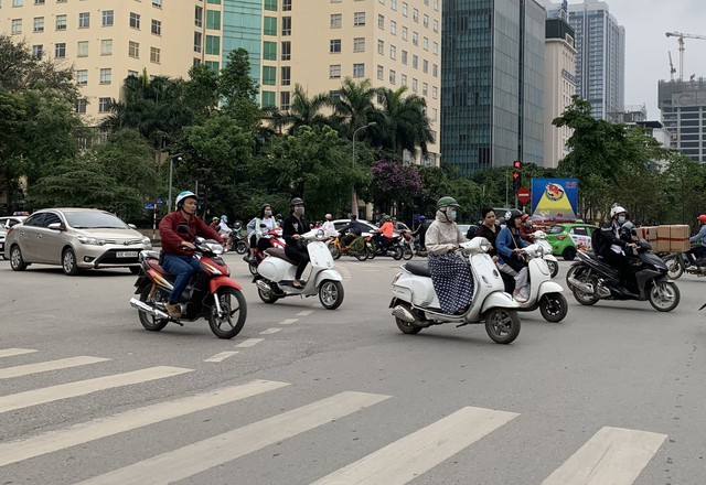 Mùa hè, miền Bắc lại se lạnh như đầu mùa đông - Ảnh 1.