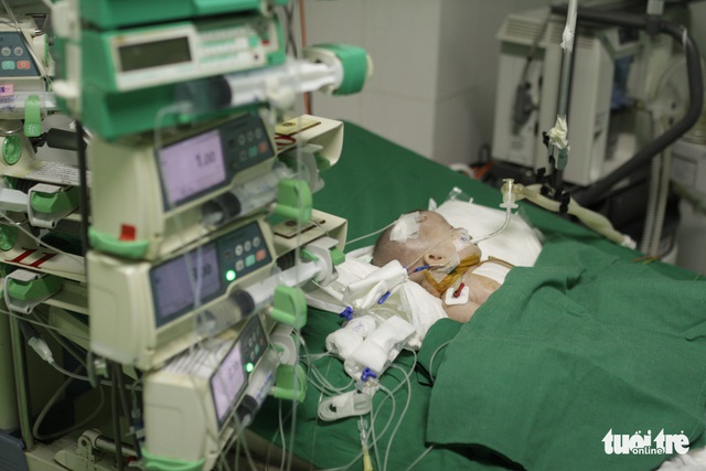 Nhà hảo tâm Úc tặng máy ECMO và 5 lồng ấp sơ sinh hơn 4 tỷ đồng - Ảnh 3. Nhà hảo tâm Úc tặng máy ECMO và 5 lồng ấp sơ sinh hơn 4 tỷ đồng - Ảnh 3.