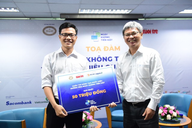 Hết thời đồng tiền đi liền túi tiền mà... sẽ đi vào thẻ - Ảnh 1.