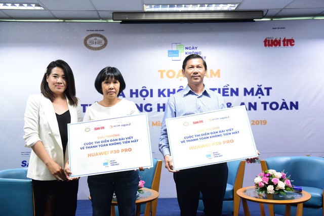 Hết thời đồng tiền đi liền túi tiền mà... sẽ đi vào thẻ - Ảnh 2.