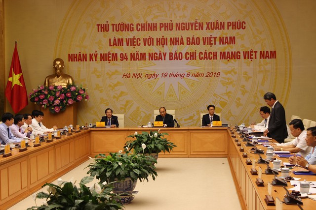 Phản ánh lên Thủ tướng mức thuế báo điện tử 20% là khá cao - Ảnh 2.