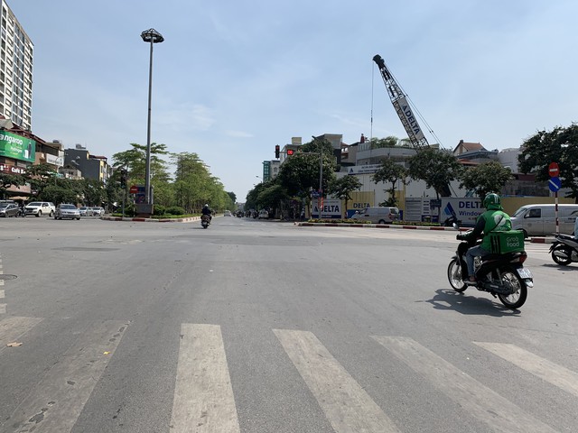 Miền Bắc ngày nắng nóng, chiều tối mưa dông đến giữa tuần - Ảnh 1.