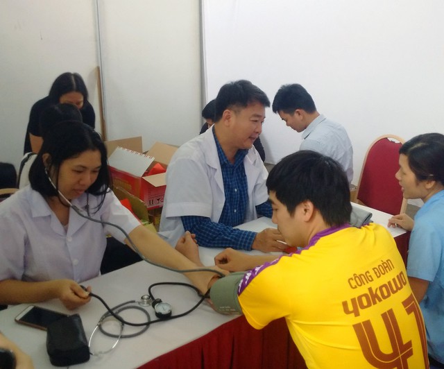 Khám sức khỏe miễn phí cho người lao động 20 tỉnh thành - Ảnh 3.