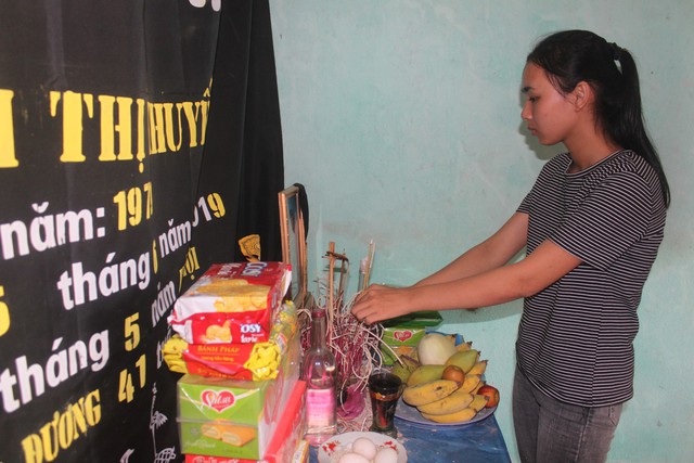 Mẹ trúng sét qua đời, nữ sinh chăm 3 em nhỏ quyết tâm thi để giúp gia đình - Ảnh 2.