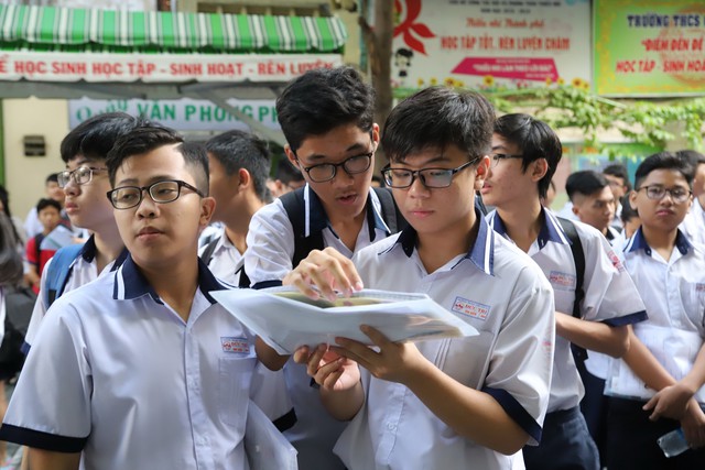 Tuyển sinh lớp 10 tại TP.HCM: 11h ngày 6-6 công bố đáp án - Ảnh 1.