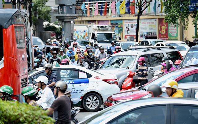 Thu phí vào trung tâm để giảm kẹt xe: Có giảm được không? - Ảnh 1.
