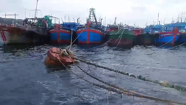 Huyện đảo Bạch Long Vĩ hoàn tất việc chuẩn bị phòng chống bão số 2 - Ảnh 1.
