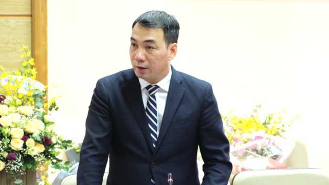 Bác sĩ không thể đào tạo như thợ máy... - Ảnh 2.
