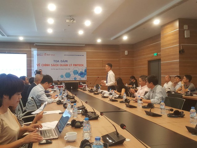 Thiếu khuôn khổ pháp lý với công nghệ tài chính Fintech - Ảnh 1.