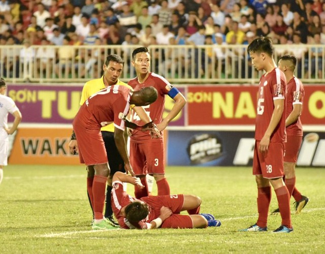 Hoàng Anh Gia Lai thua vì kém sức bền thể lực - Ảnh 2.