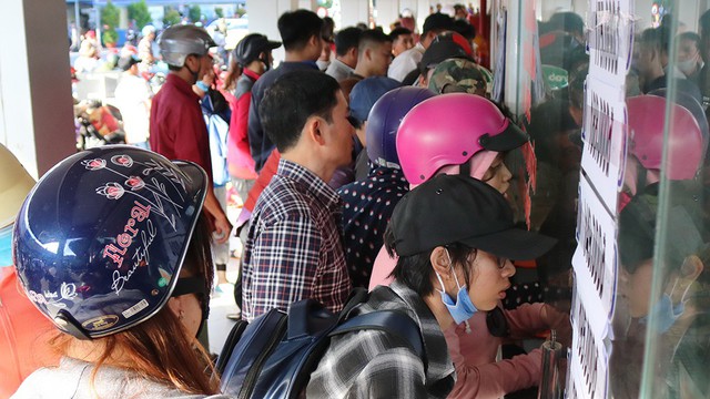 Các bến xe ở TP.HCM khách tăng nhưng không quá tải - Ảnh 1.