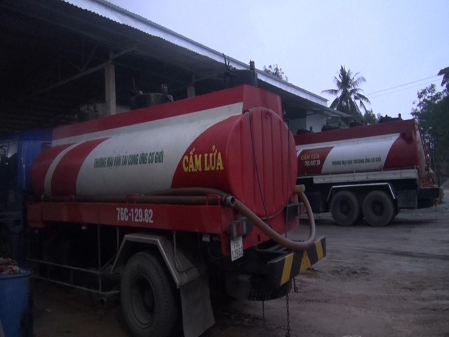 Vụ đường dây dầu DO giả ở Quảng Ngãi: Khen thưởng lực lượng công an - Ảnh 2.