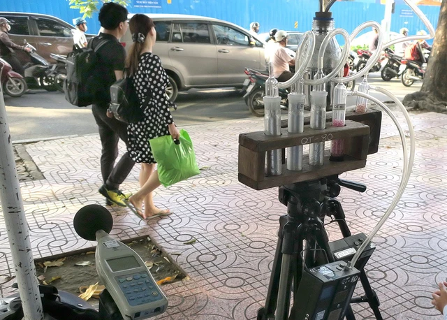 Không thể trời mù,  thông tin cũng mịt mù - Ảnh 1.