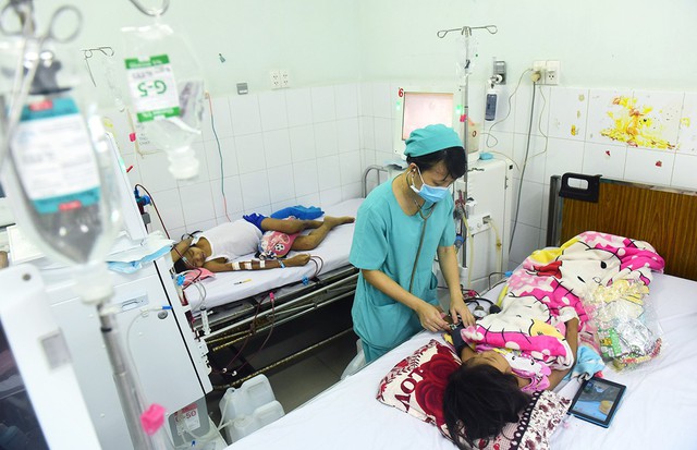 Người nhập viện đã khổ, thêm suy dinh dưỡng càng khổ hơn - Ảnh 1.