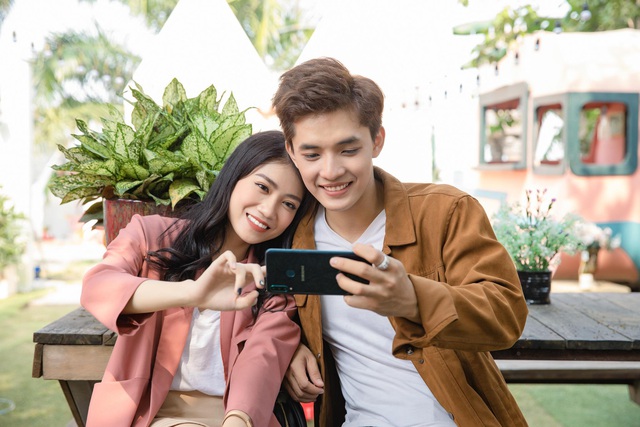 Chơi Tết nguyên ngày không lo tối cổ cùng cạ cứng Galaxy A20s - Ảnh 4.