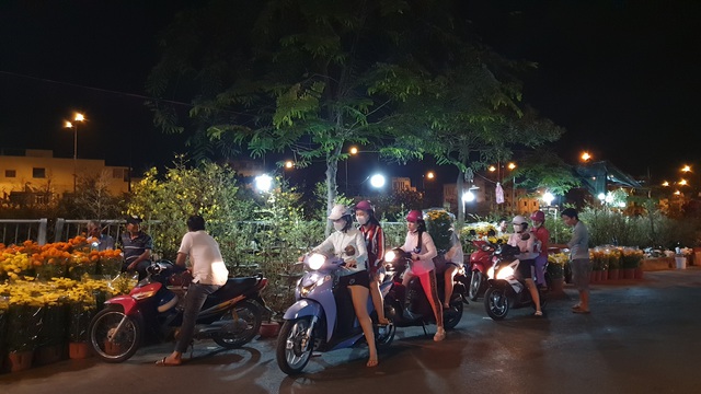 Không mua thì thôi, nói chi câu ‘Hổng bán về quê cũng mang nợ? - Ảnh 2.