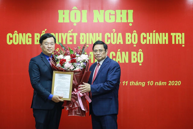 Giới thiệu ông Lê Quốc Phong để bầu làm Bí thư Tỉnh ủy Đồng Tháp - Ảnh 2. Giới thiệu ông Lê Quốc Phong để bầu làm Bí thư Tỉnh ủy Đồng Tháp - Ảnh 2.