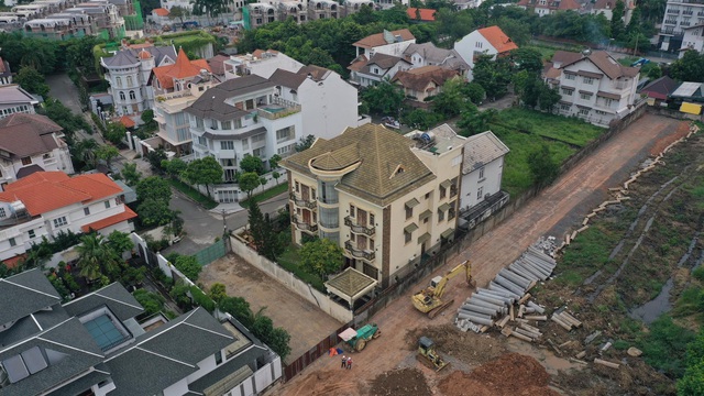 20 năm không có đường làm nhà vì... bên muốn kết nối, bên không đồng tình - Ảnh 1.