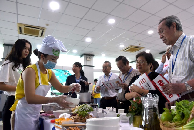 Thi nấu phở để kinh doanh phở thành công hơn - Ảnh 1.
