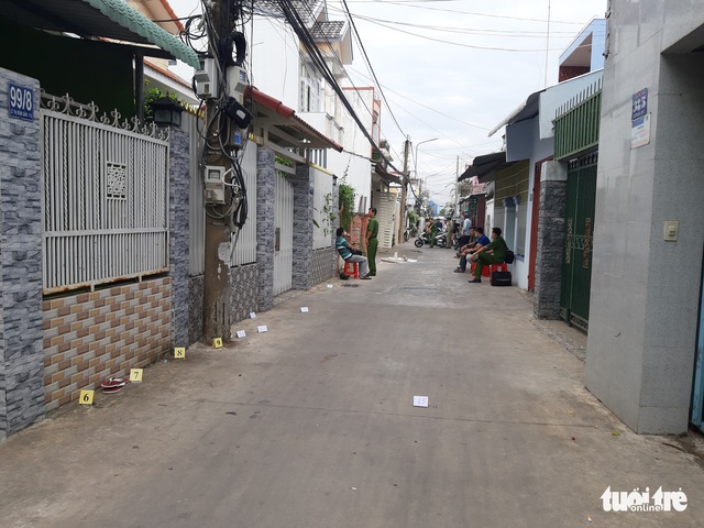 Truy bắt nhóm thanh niên nổ súng loạn xạ trong đêm, một người nguy kịch - Ảnh 1.