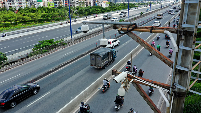 TPHCM đề xuất thí điểm dùng cân tự động để phạt nguội xe quá tải  Giao  thông  Vietnam VietnamPlus