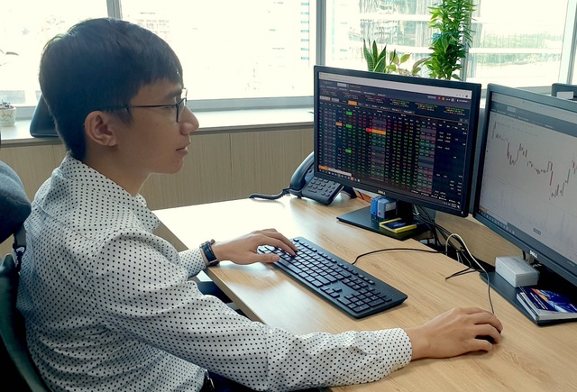 VN-Index hồi phục nhẹ sau phiên giảm kỷ lục - Ảnh 1.