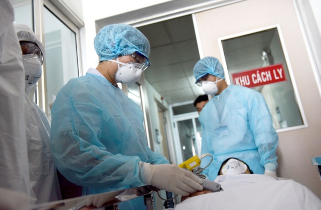 TP.HCM xác minh nhiều người tiếp xúc với 3 bệnh nhân dương tính corona - Ảnh 1.