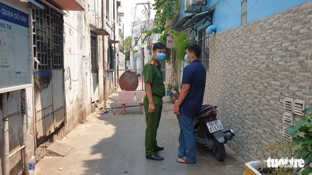 Dựng rào cách ly hẻm 248 Phạm Ngũ Lão, Gò Vấp - Ảnh 2.
