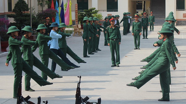 Xinh tươi ở quân trường - Ảnh 2.