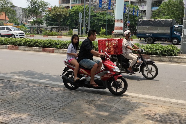 Ai cũng bàn về dịch bệnh, nhưng sự chủ quan ai cũng có - Ảnh 1.
