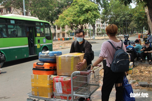 Hai khu cách ly lớn nhất TP.HCM chỉ còn hơn 200 người - Ảnh 5.