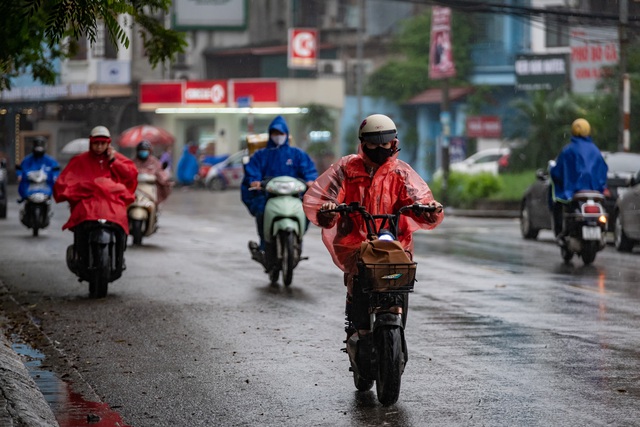 Kết thúc đợt nắng nóng, Bắc Bộ đón mưa lớn từ ngày mai - Ảnh 1.