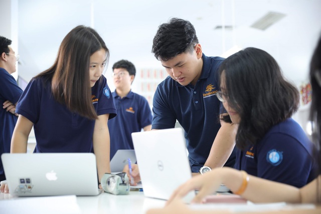 Cơ hội vô giá đến từ học bổng danh giá - Ảnh 1.