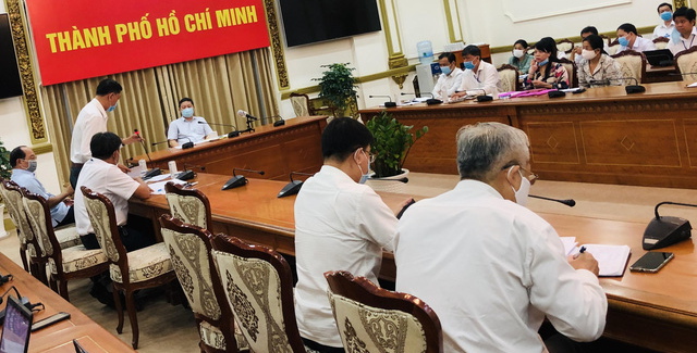 Phó chủ tịch TP.HCM: Mỗi em hi sinh mỗi chút để tất cả được đến trường - Ảnh 1.