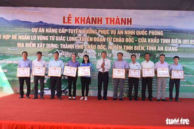 Khánh thành đường 955A gần 1.000 tỉ phục vụ an ninh quốc phòng - Ảnh 3.