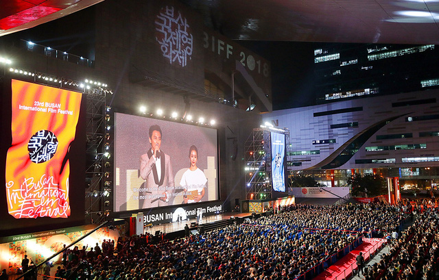 Liên hoan phim quốc tế lớn nhất châu Á thu hẹp quy mô tổ chức - Ảnh 1.