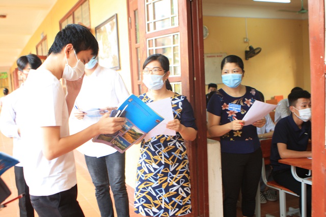Thi tốt nghiệp THPT năm 2021: Giữ ổn định như 2020 - Ảnh 1.