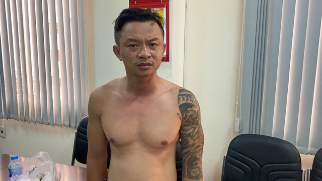 Bộ Công an bất thần ập vô 14 điểm cờ bạc ở Thủ Đức, Bình Thạnh, Gò Vấp, bắt 12 người - Ảnh 2.