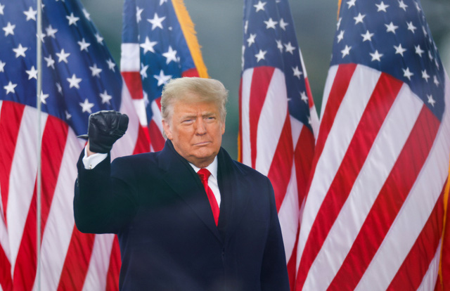 Nóng: Ông Trump xuất hiện, phát biểu ở cuộc tuần hành Cứu lấy nước Mỹ - Ảnh 1. Nóng: Ông Trump xuất hiện, phát biểu ở cuộc tuần hành Cứu lấy nước Mỹ - Ảnh 1.