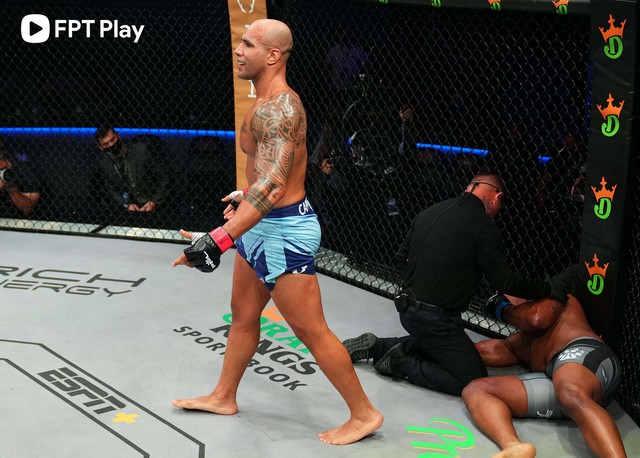 PFL Championship 2021: Lộ diện hai cặp đấu triệu USD - Ảnh 4.
