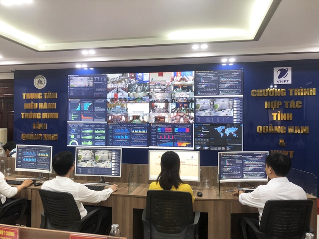 Đẩy mạnh chuyển đổi số - Ảnh 1.