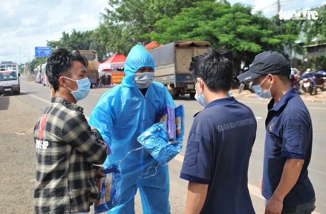 Người dân trở về Đắk Lắk bị cách ly tập trung phải trả tiền phí - Ảnh 1.
