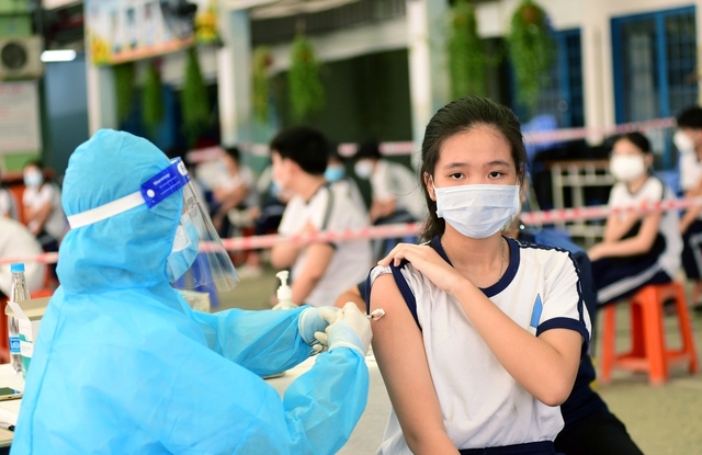 TP.HCM chưa tiêm mũi 2 cho trẻ trên diện rộng - Ảnh 1.