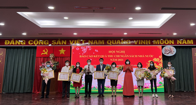 Năm 2022 phải thu ngân sách thêm gần 5.000 tỉ đồng, TP.HCM trông vào nguồn nào? - Ảnh 1.