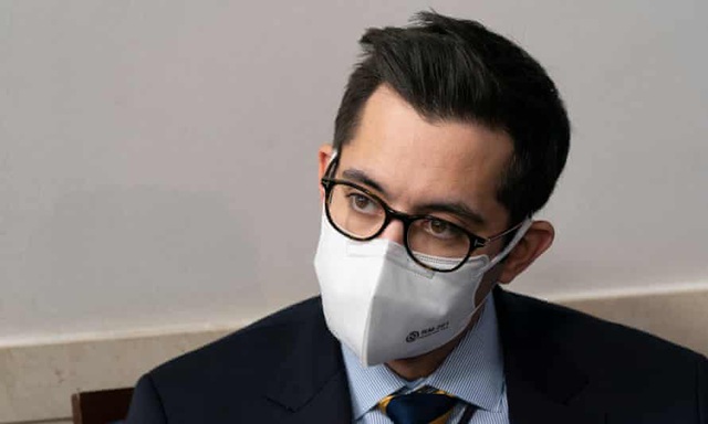 Nhà Trắng xin lỗi, quan chức mất việc vì câu nói với một phóng viên - Ảnh 1.