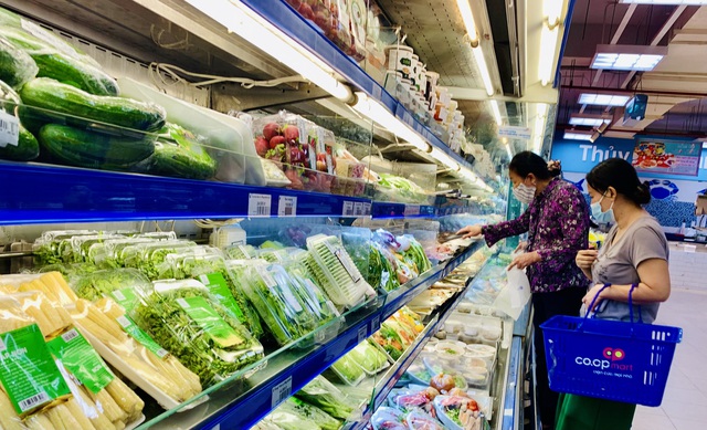 Đón tết nhẹ nhàng, khách cần siêu thị có - Ảnh 1.