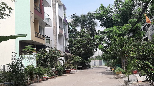 UBND TP chỉ đạo dừng xây dựng, nhà vẫn... mọc lên - Ảnh 1.