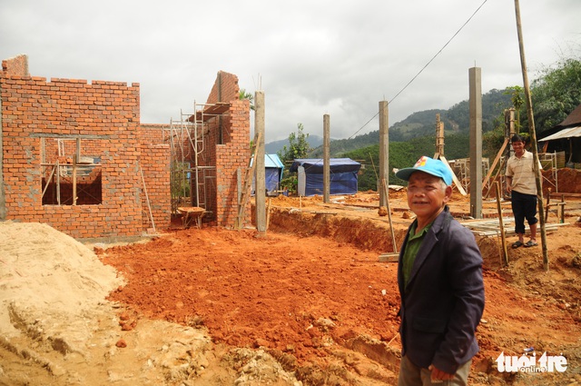 Chạy Tết ở những ngôi làng bị xóa sổ trong lũ - Ảnh 4.